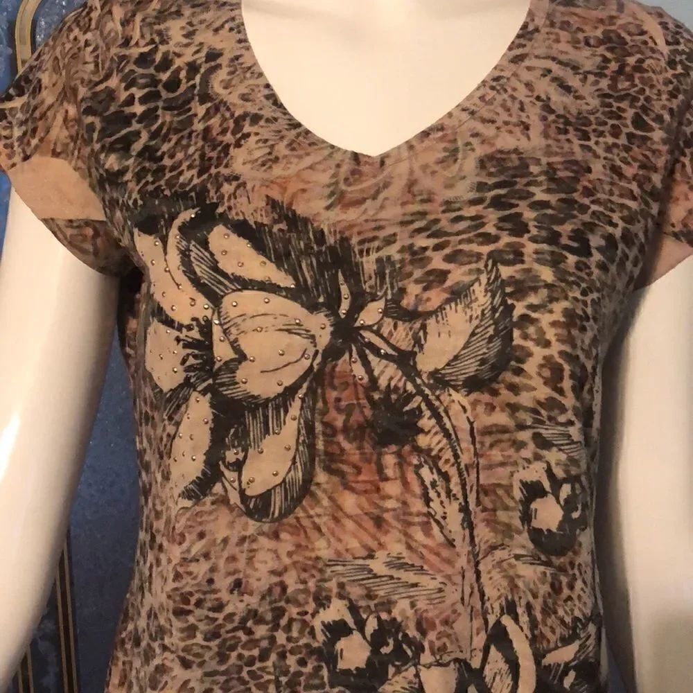 Adore Top - Picture 2 of 7
